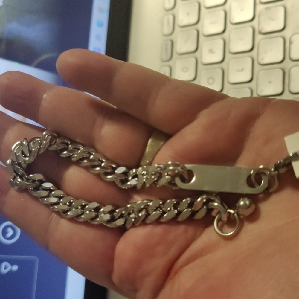 Stainless steel Cuban Chain Bracelet - Picture 6 of 7
